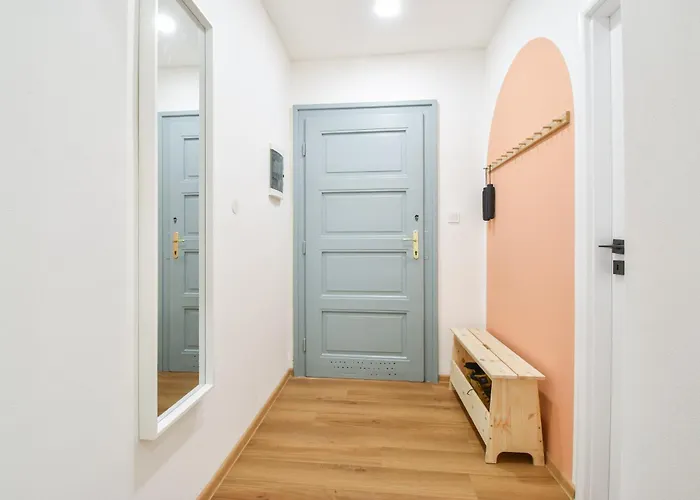 Olomouc Central Apartment شقة *