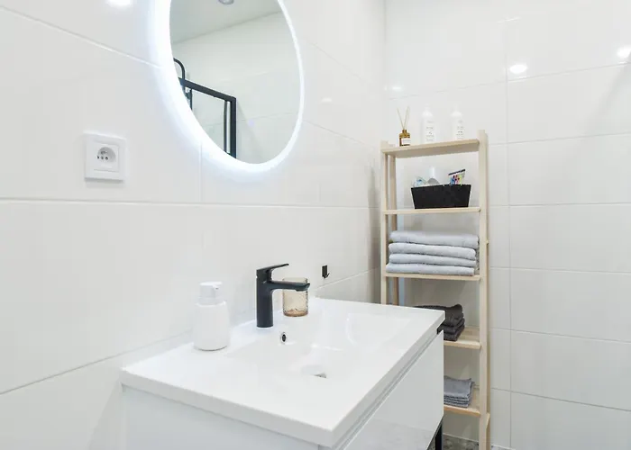 Olomouc Central Apartment شقة *